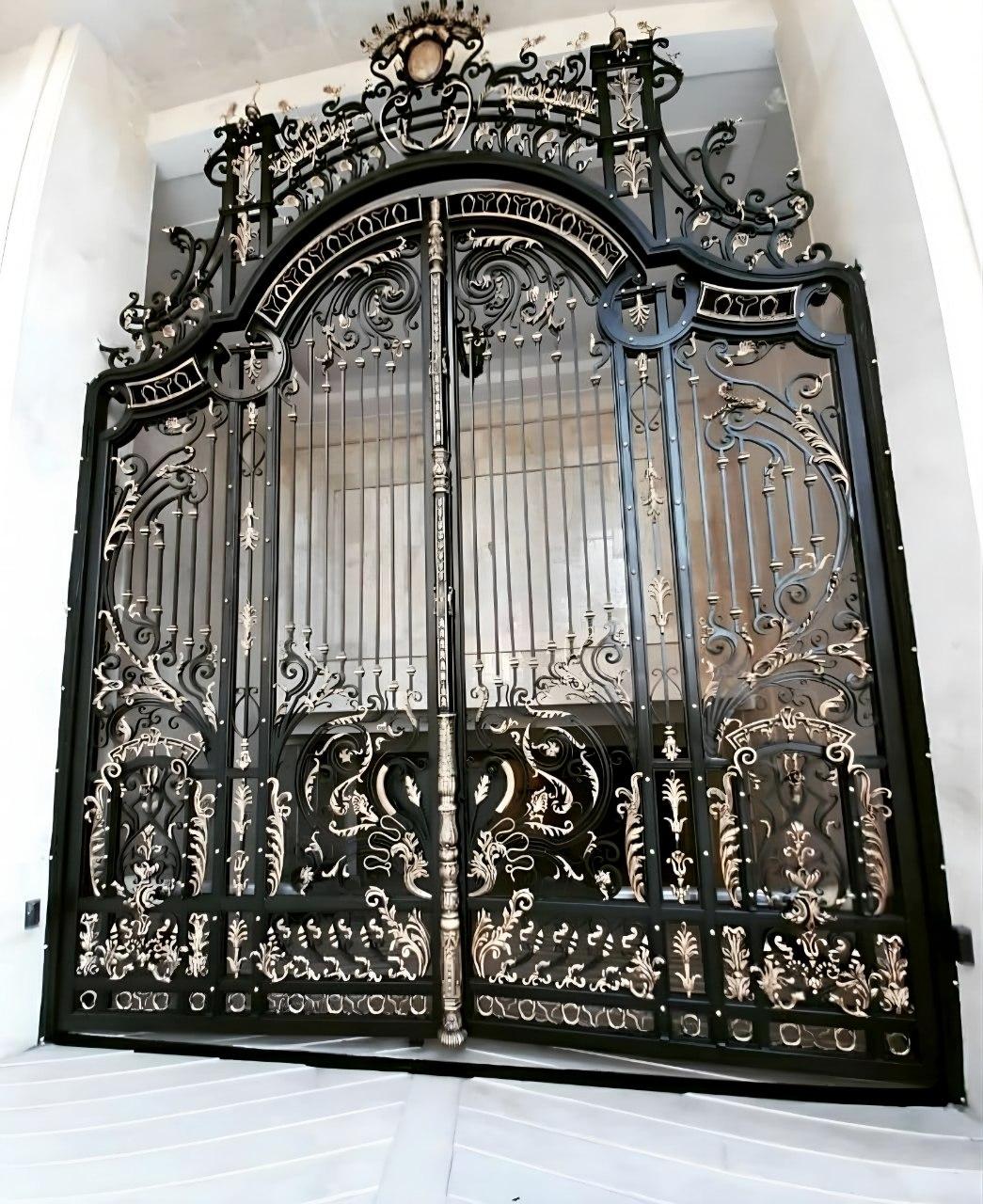 تفاوت درب الیزه فرفورژه ورودی نفر رو و ماشین رو