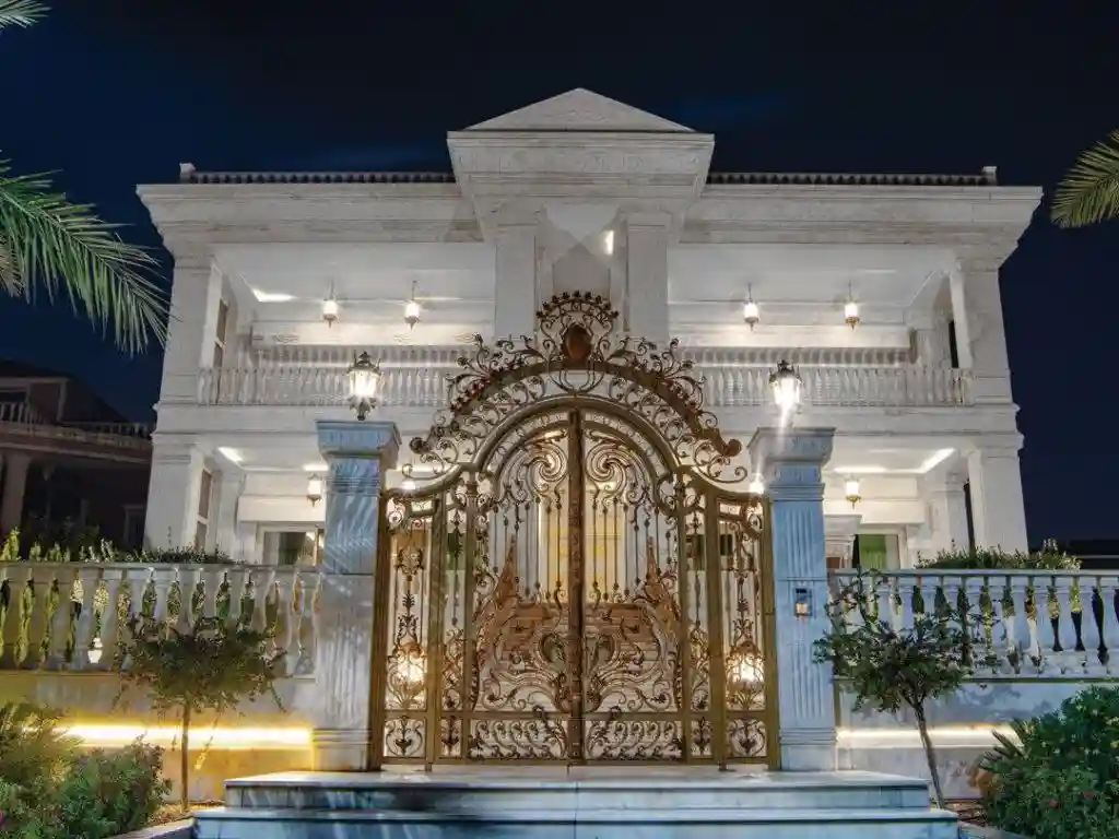 درب الیزه حیاط فرفورژه