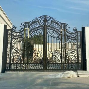 طراحی و ساخت انواع درب آهنی ویلا مدرن