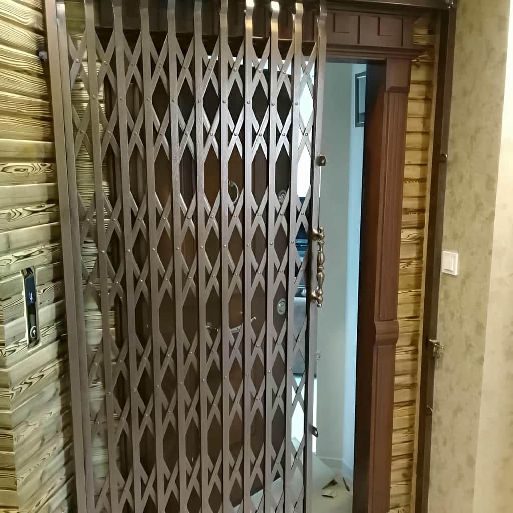 فروش درب آکاردئونی ضدسرقت تمام‌گل در ساری