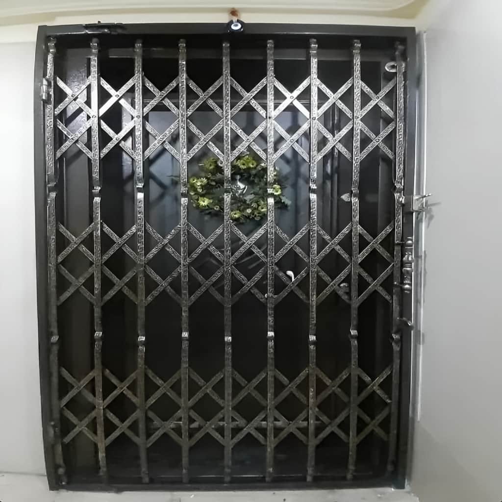 قیمت درب آکاردئونی ضدسرقت سه‌گل در کیش