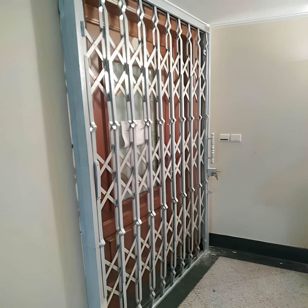 قیمت درب آکاردئونی ضدسرقت سه‌گل در اهواز