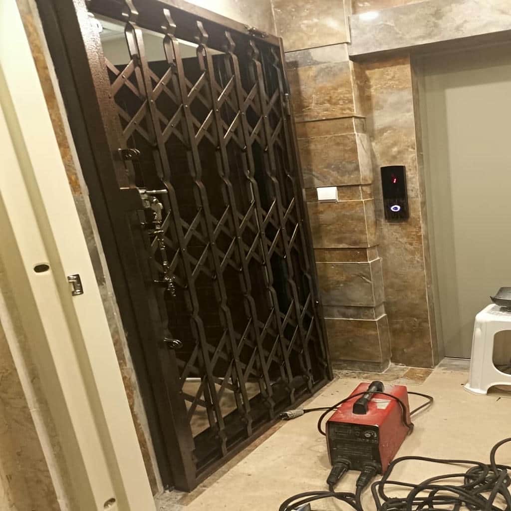 خرید درب آکاردئونی ضدسرقت دوگل در بابل