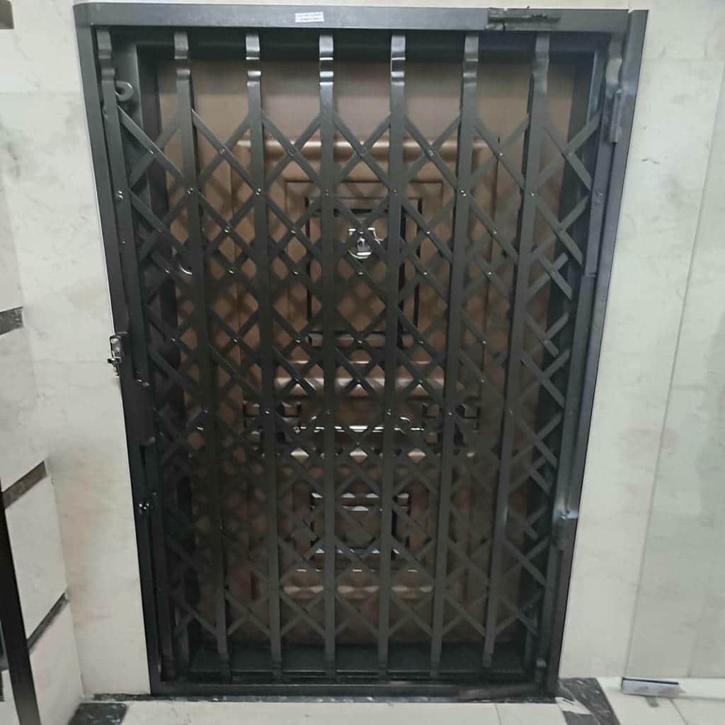 درب آکاردئونی ضدسرقت در بندرعباس