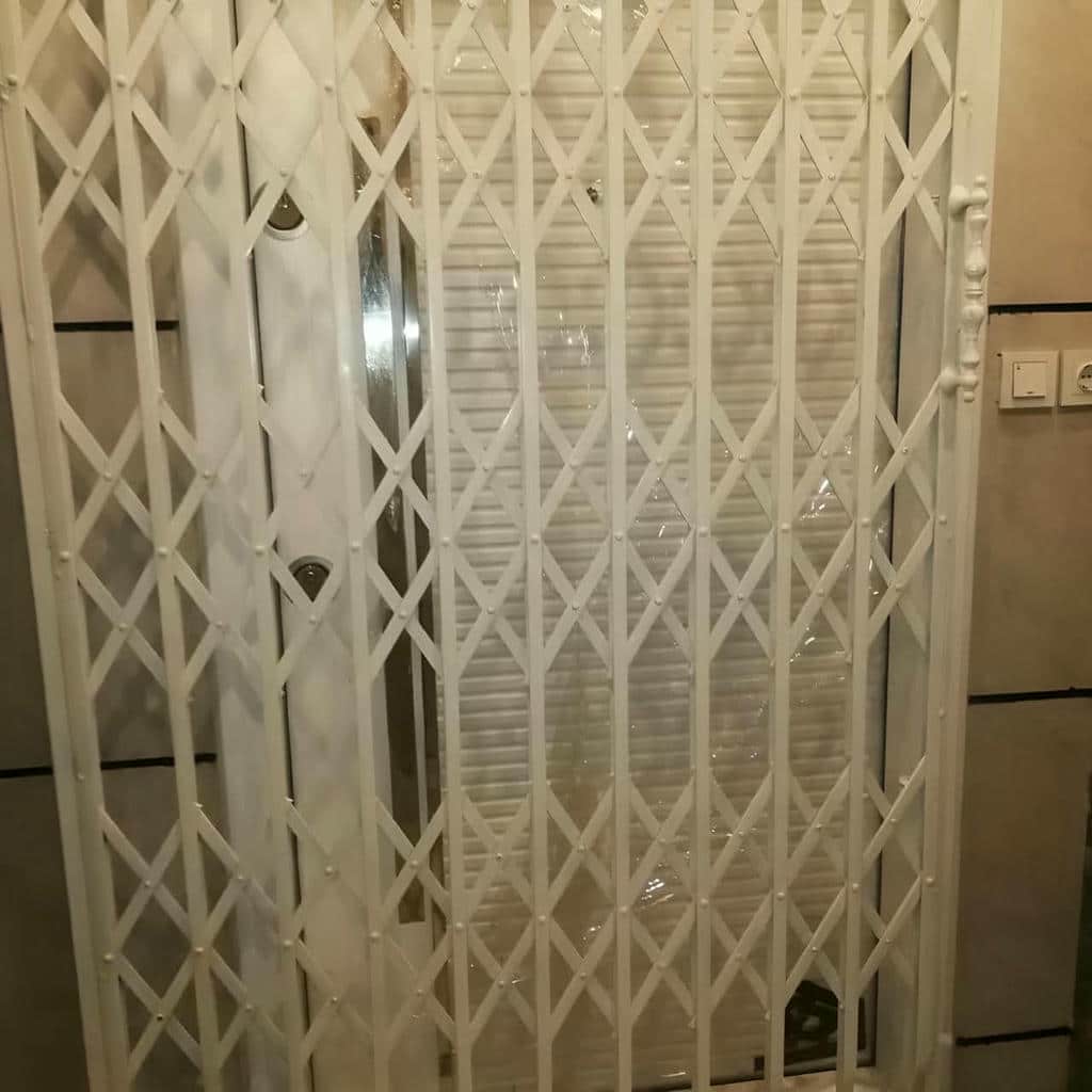 درب آکاردئونی ضدسرقت در زاهدان