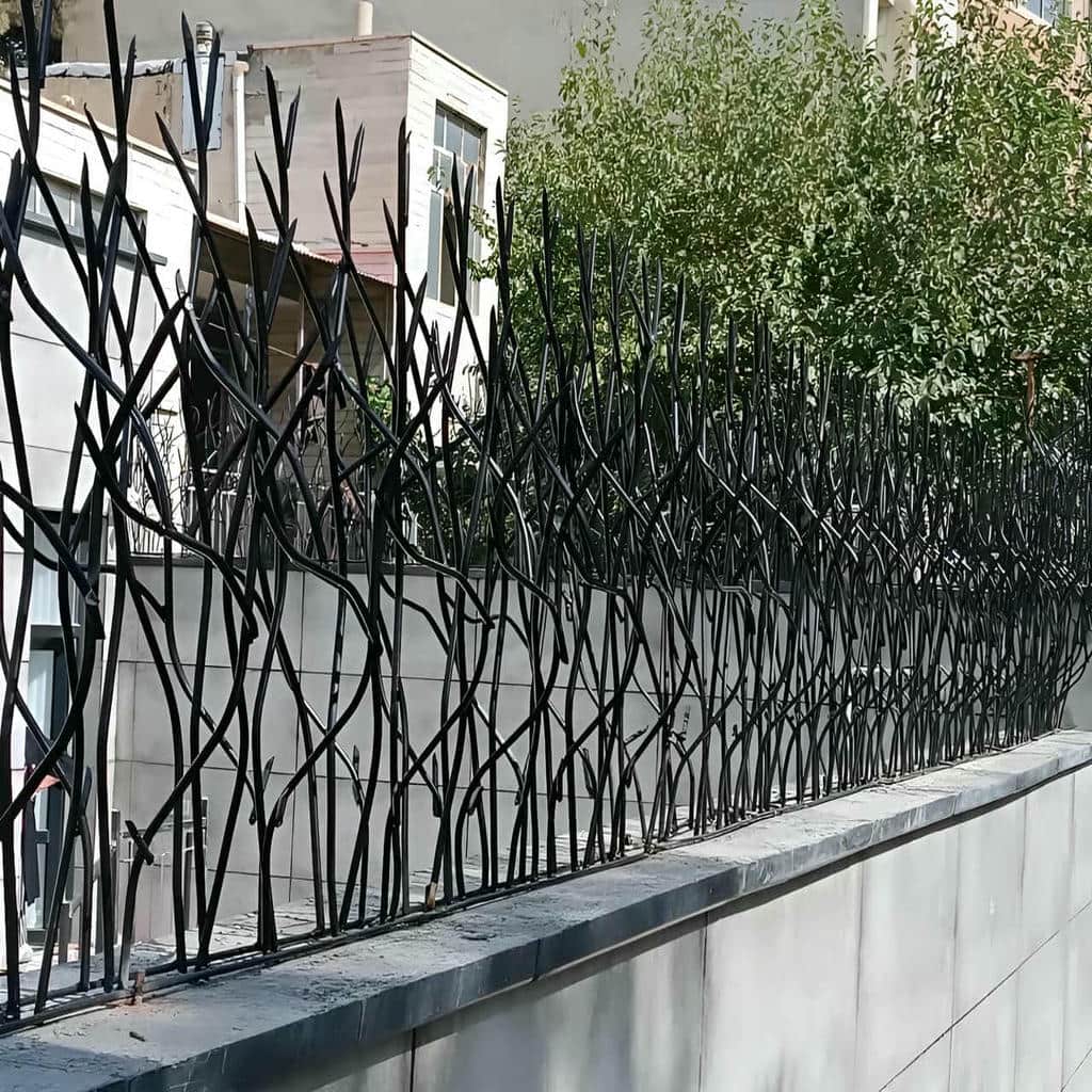 حفاظ شاخ گوزنی در محمدشهر