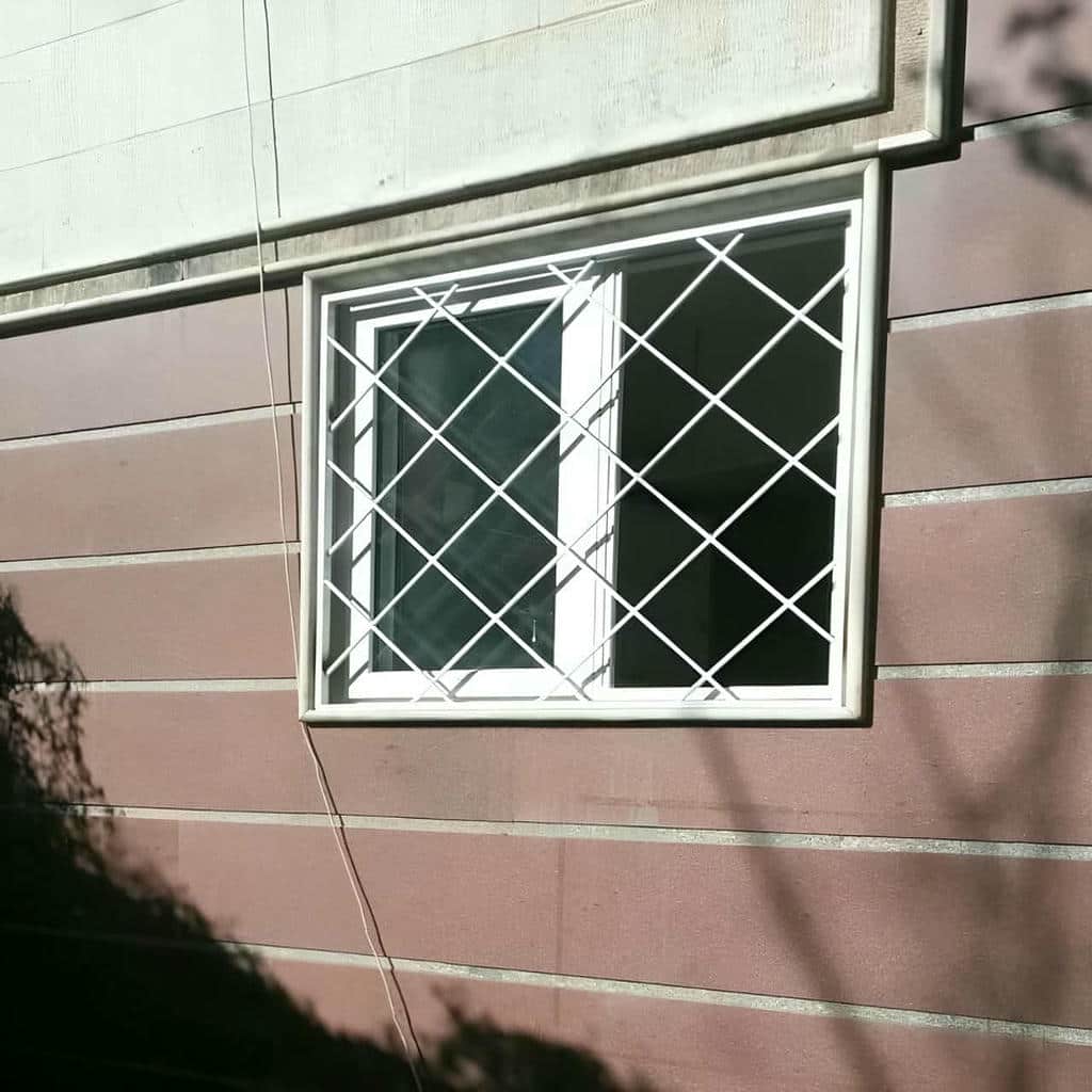 حفاظ پنجره در یاسوج