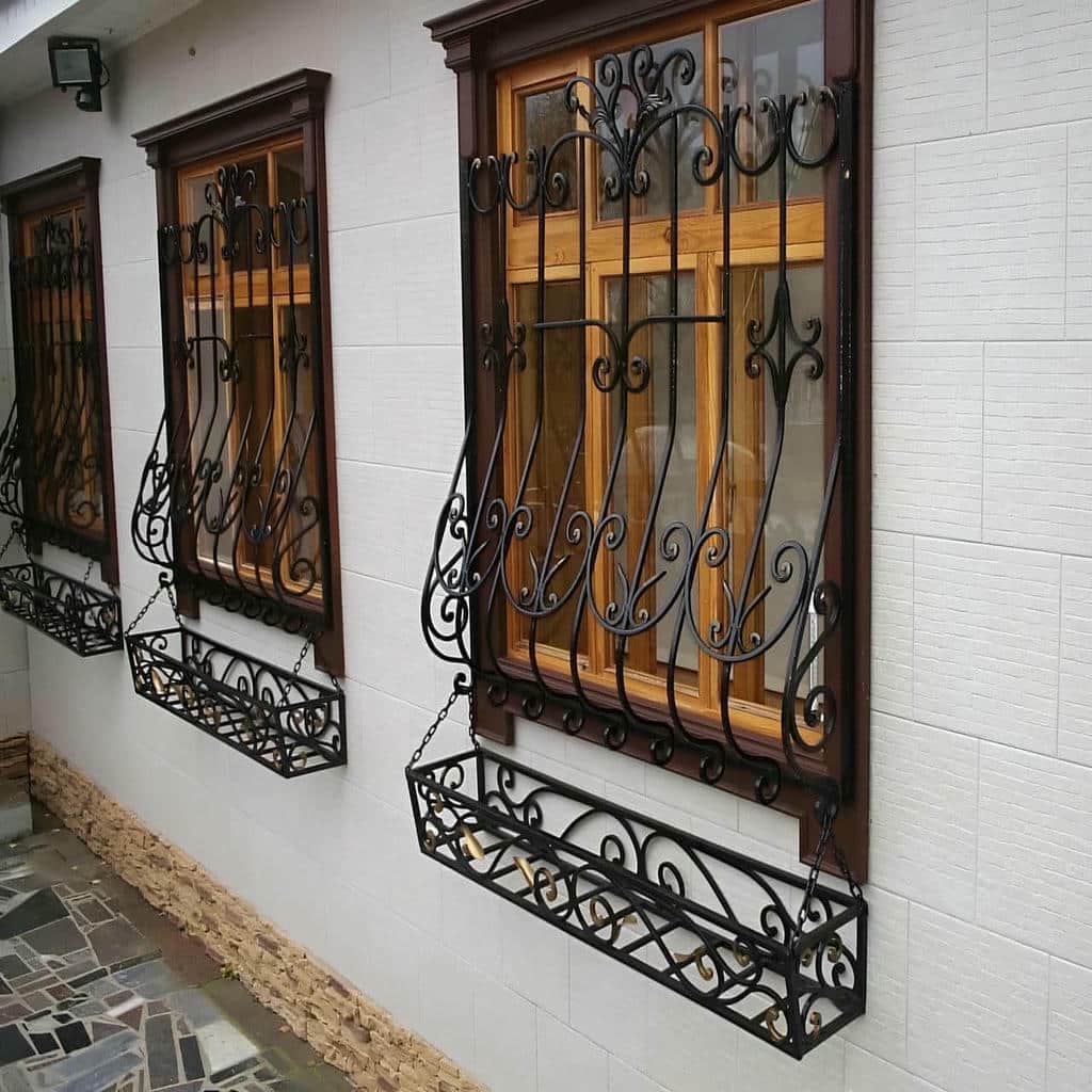 حفاظ پنجره در نوشهر