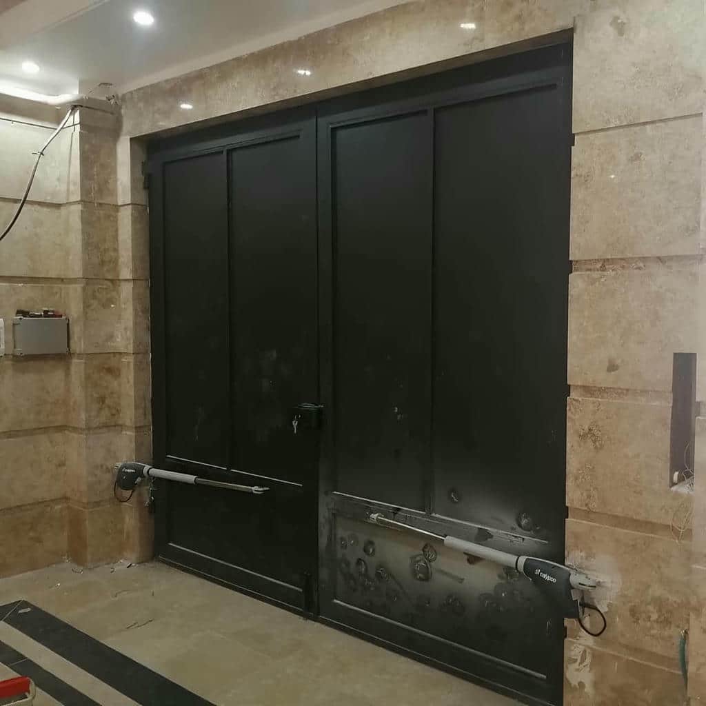 نصب جک درب اتوماتیک ریموت پیشرفته در قشم