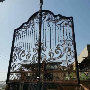 درب حیاط ویلایی در همدان