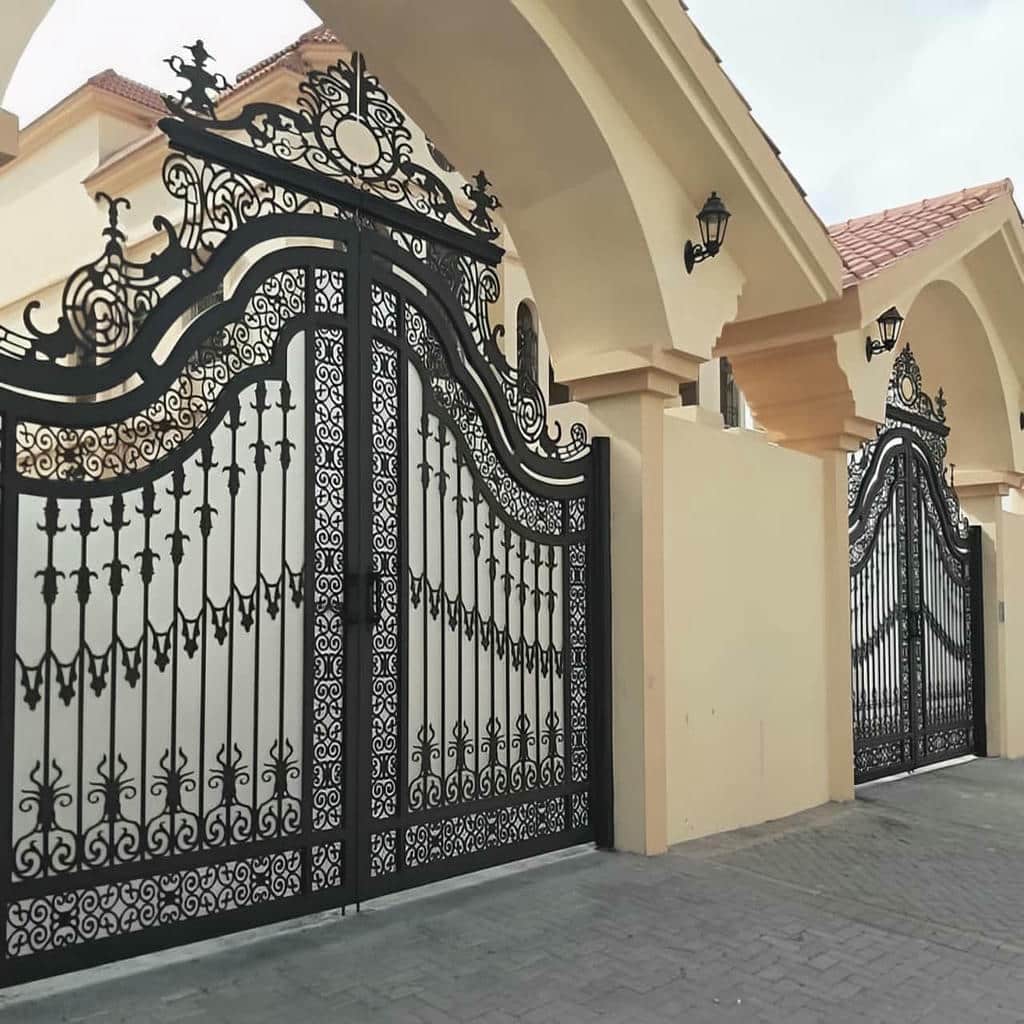درب حیاط ویلایی در اردبیل