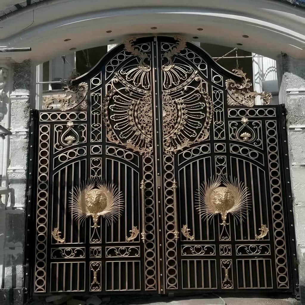 خرید درب حیاط ویلایی کلاسیک در بیرجند