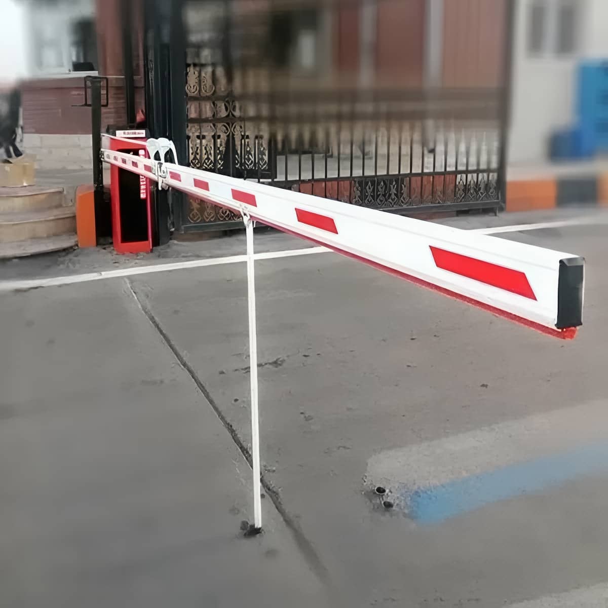 راهبند پارکینگ با پایه فلزی محکم و نصب تراز
