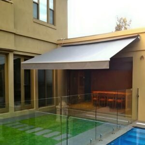 برتریهای سایبان برقی نسبت به سایبان چتری برتریهای سایبان برقی نسبت به سایبان چتری