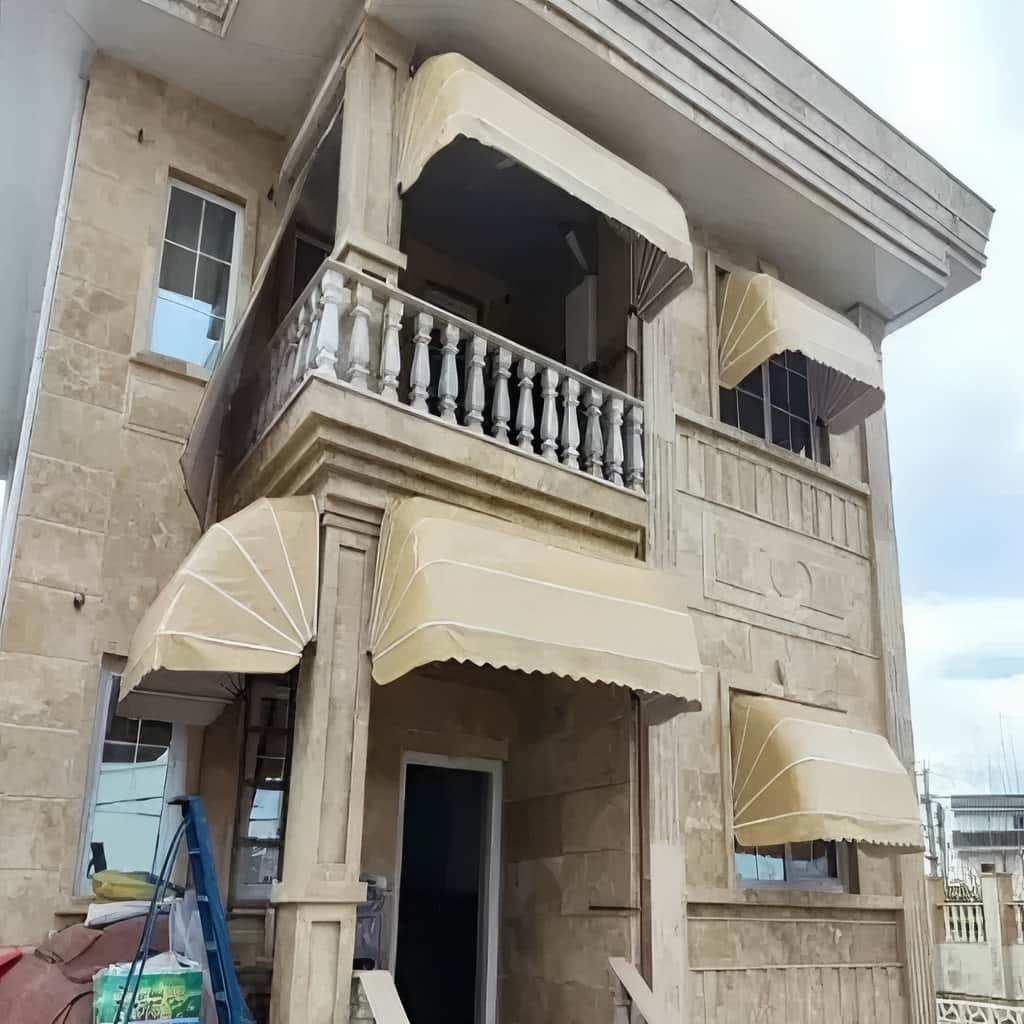 سایبان برقی با رنگ مناسب برای کاهش گرما