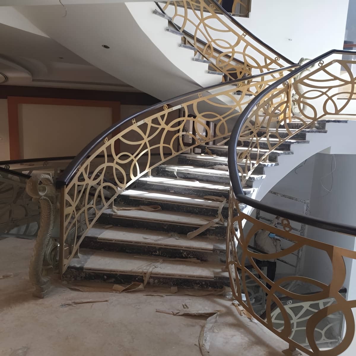 نرده سی ان سی رنگ کوره ای بادوام با مقاومت در برابر پوسته شدن