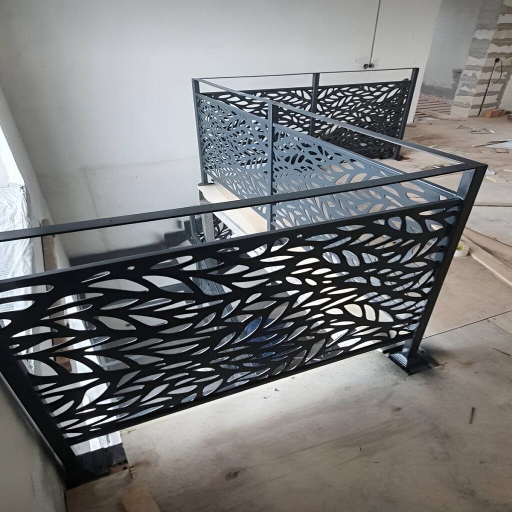 نرده سی ان سی فلزی سفارشی