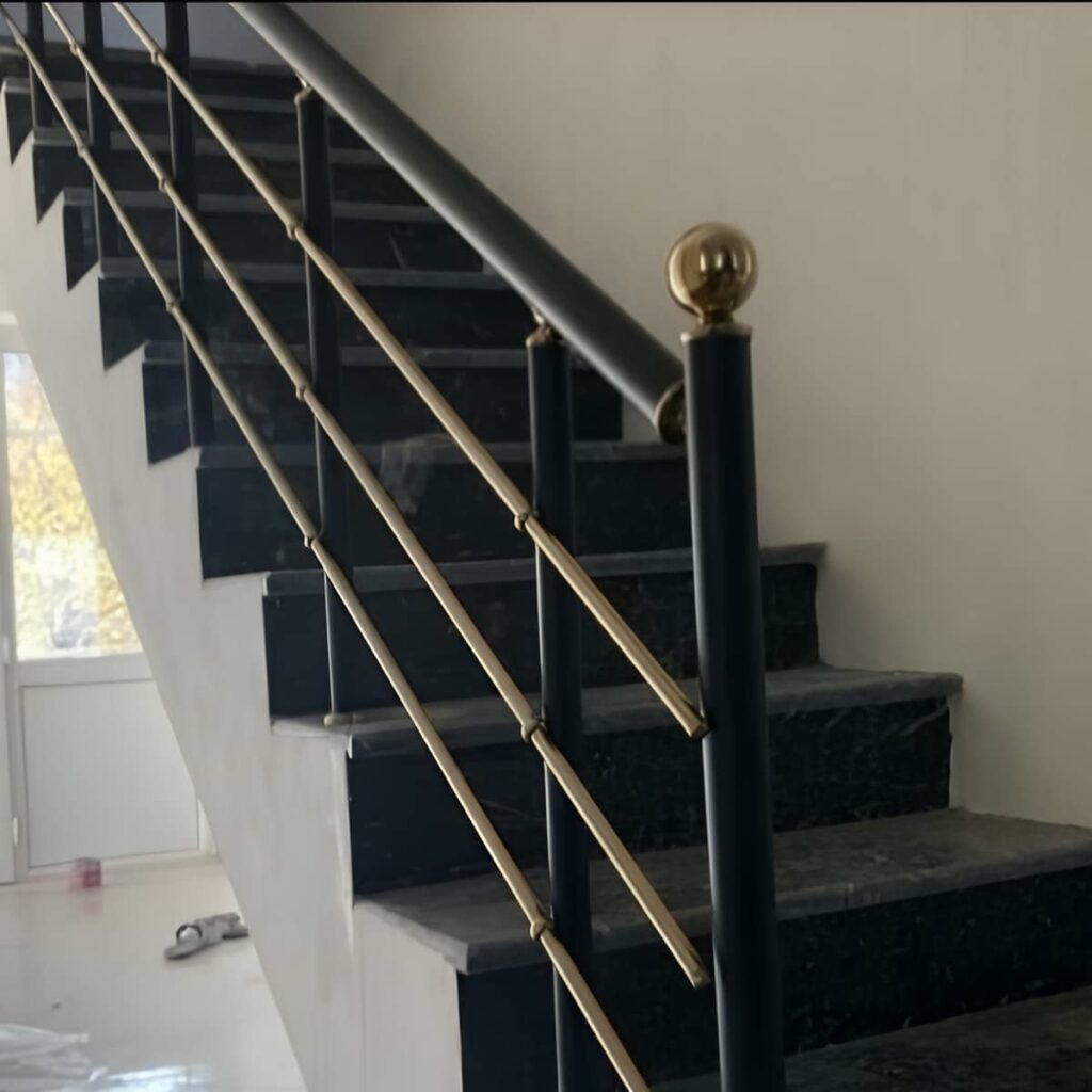 نرده استیل ضدزنگ برای ساختمان