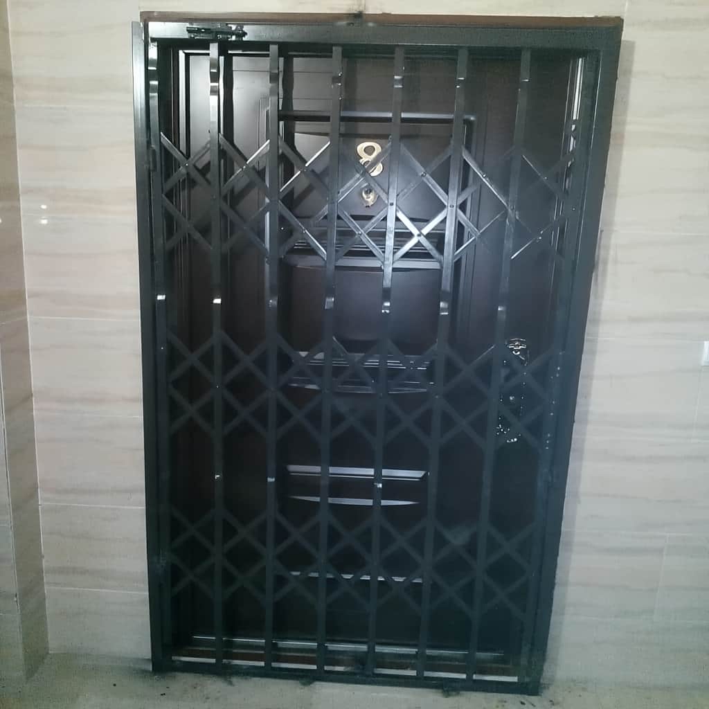 تولید حفاظ آکاردئونی آهنی سه لوزی با پرچ هم‌تراز