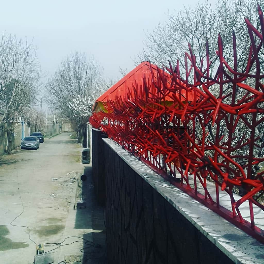 سفارش حفاظ شاخ گوزنی خمکاری شده برای دیوار کوتاه