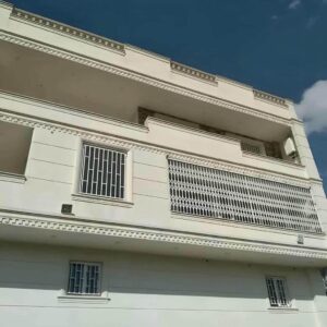 14 نمونه درب آکاردئونی مشکی طلایی