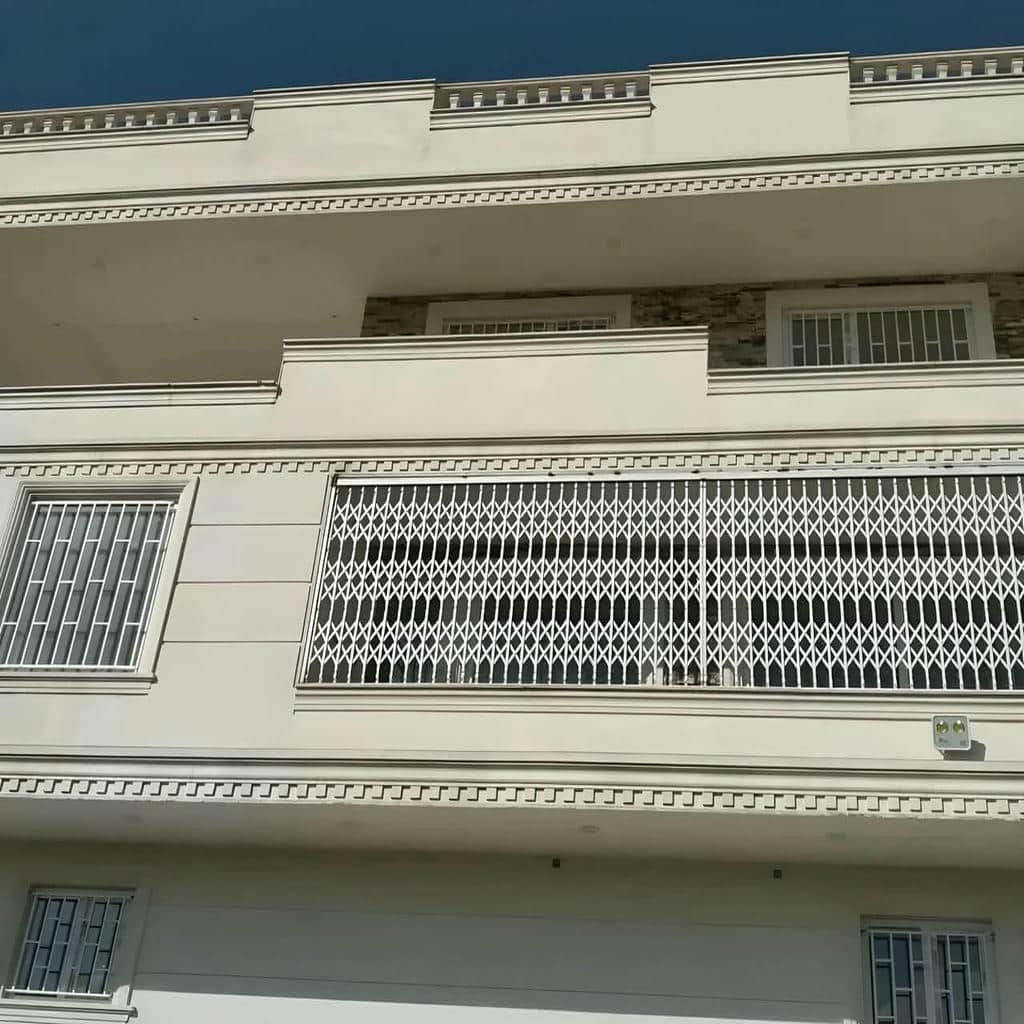خرید حفاظ آکاردئونی درب واحد مسکونی با مقایسه تعداد گل