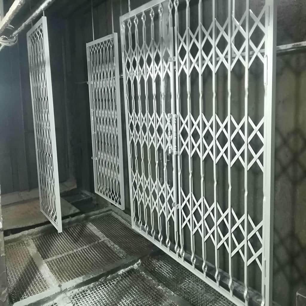 سفارش حفاظ پشت درب آپارتمان ریلی تک‌لنگه