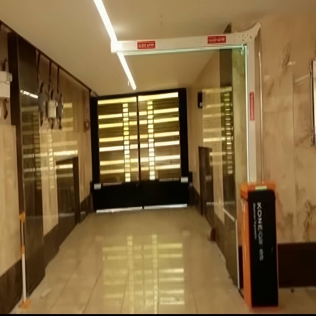 پروژه راهبند پرتردد شهرک صنعتی برای ورودی کارخانه