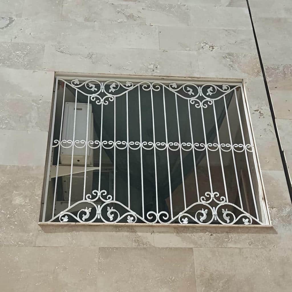 پروژه نرده پنجره فلزی شاسی دار چندبخشی
