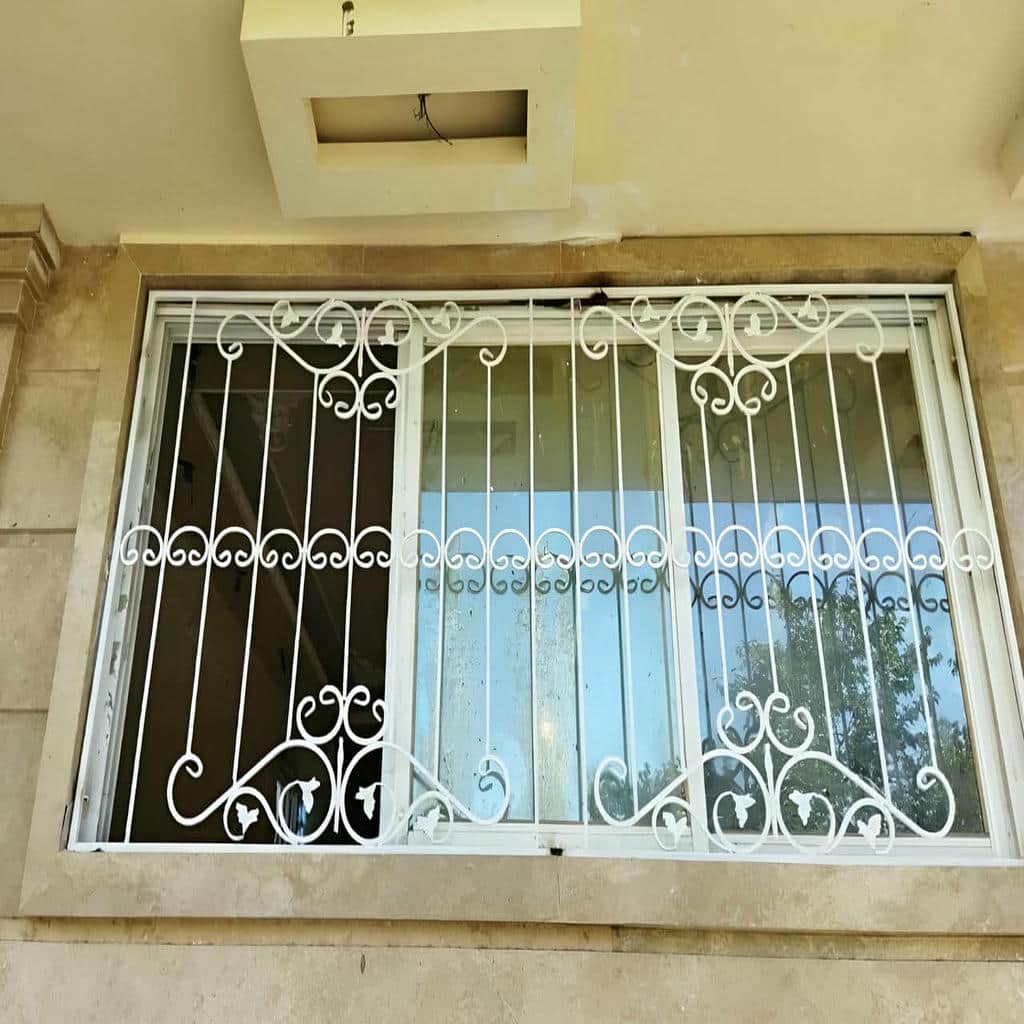 6 طرح نرده پنجره فلزی شاسی دار