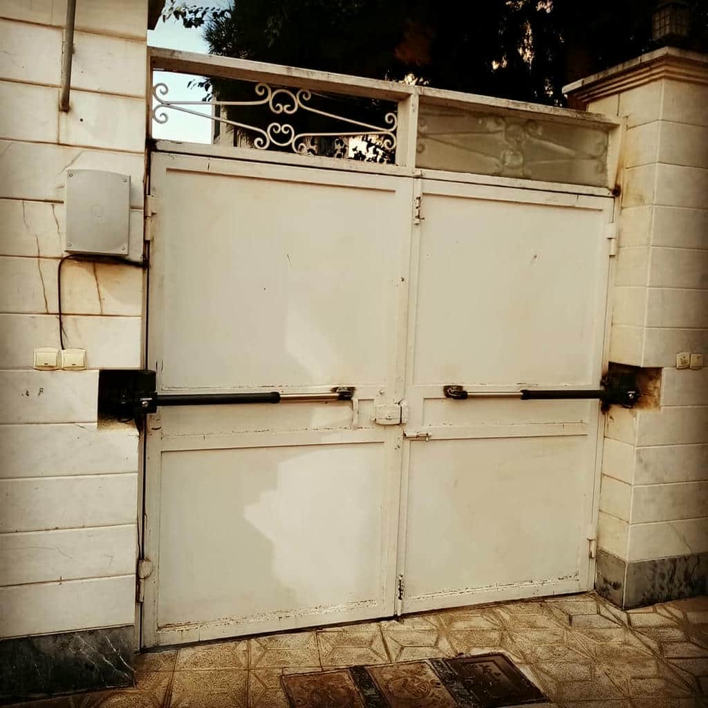 سفارش جک بازویی درب پارکینگ دو لنگه پرتردد