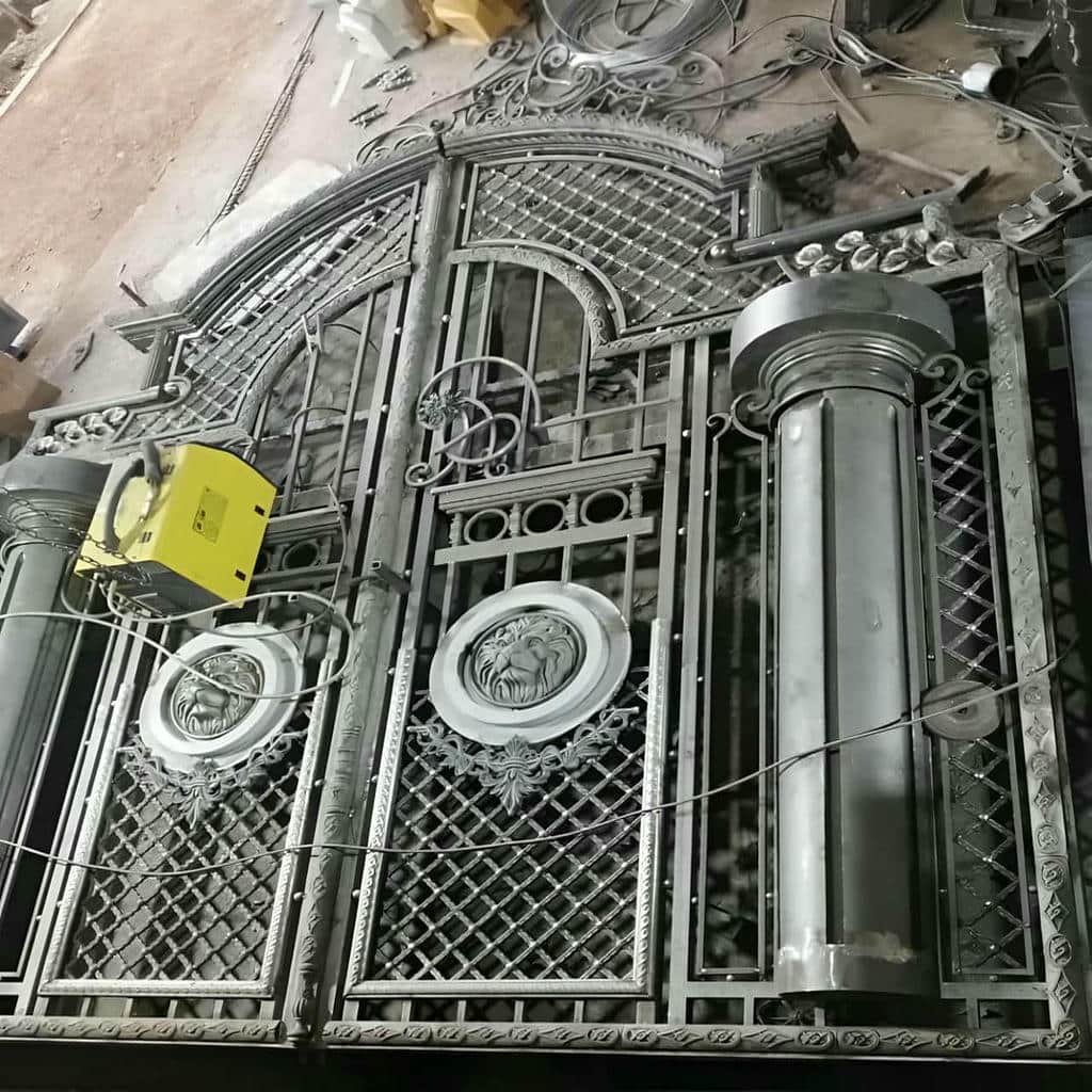 مقایسه درب ویلایی ترموود افقی و عمودی برای نمای چوب
