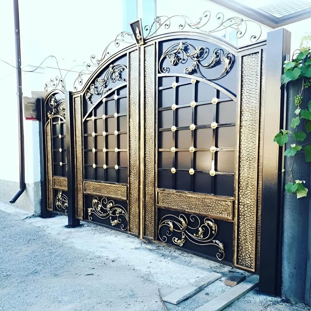 10 مدل درب حیاط پانل دار