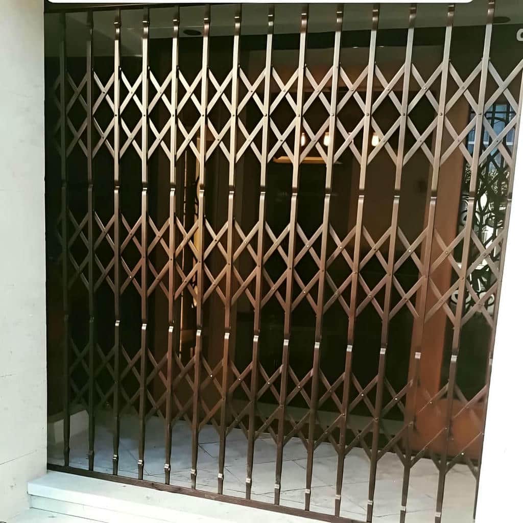 درب آکاردئونی آپارتمان