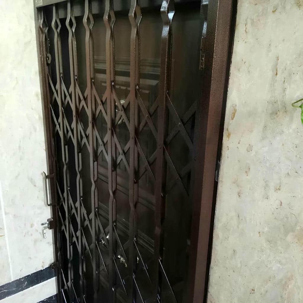 محافظ درب ورودی ضد سرقت