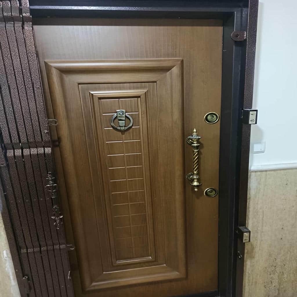 حفاظ آکاردئونی ورودی ساختمان