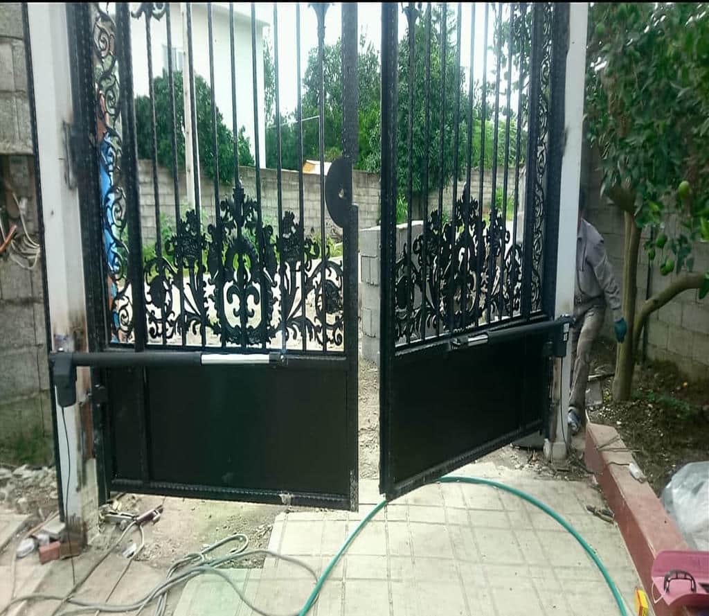 سیستم درب حیاط