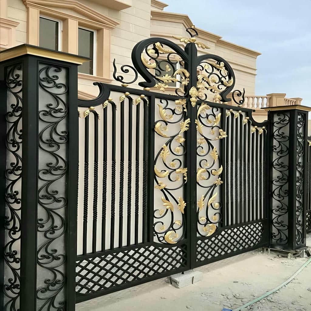 درب فلزی ساختمان مسکونی