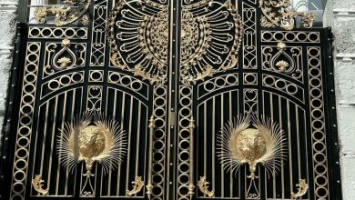 درب فرفورژه فلزی با جزئیات تزئینی