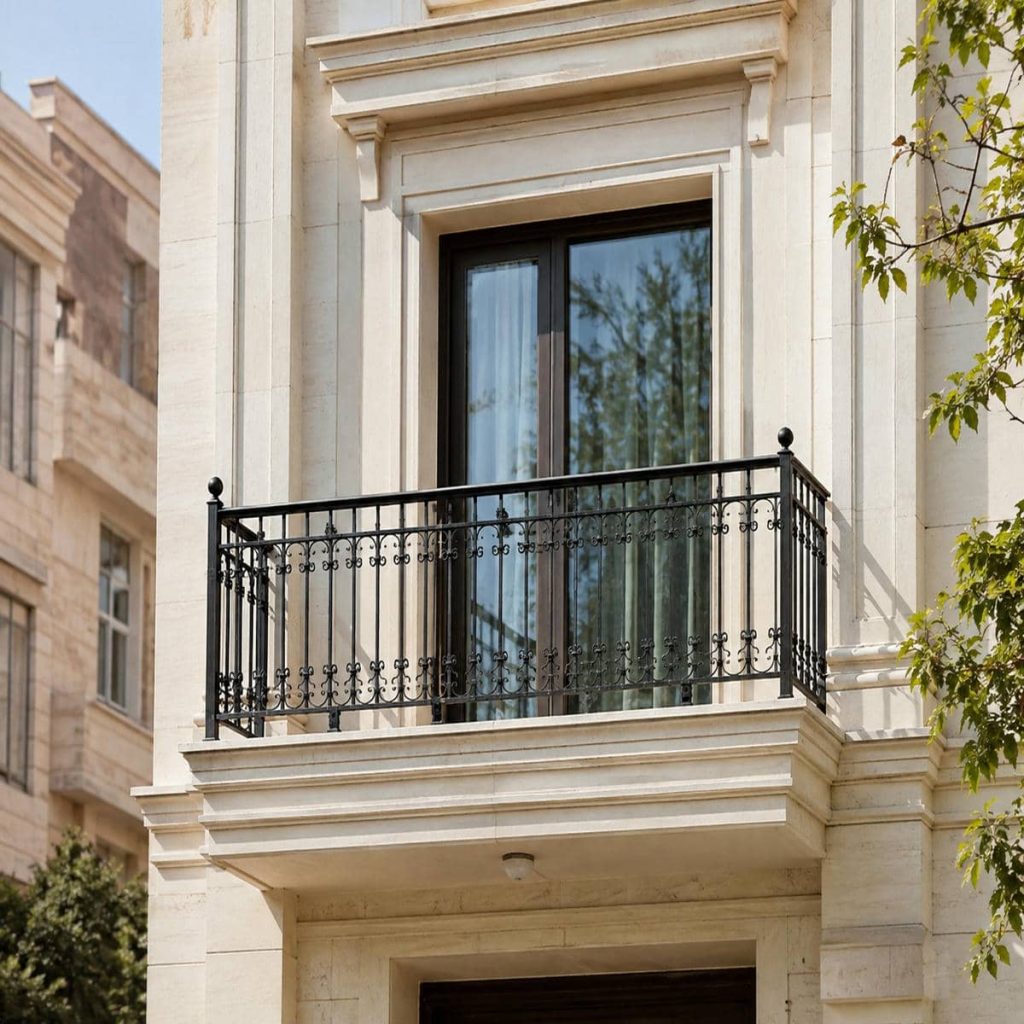 نرده تراس ویلا با فرم کلاسیک