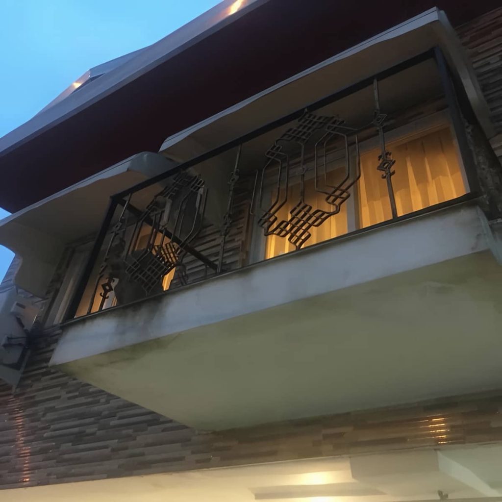 حفاظ پله با طراحی اختصاصی