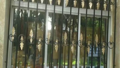 حفاظ پنجره مشکی دفتر آفتاب‌گیر در بندرعباس