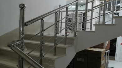 نرده راه پله استیل مات در ورودی استان بوشهر